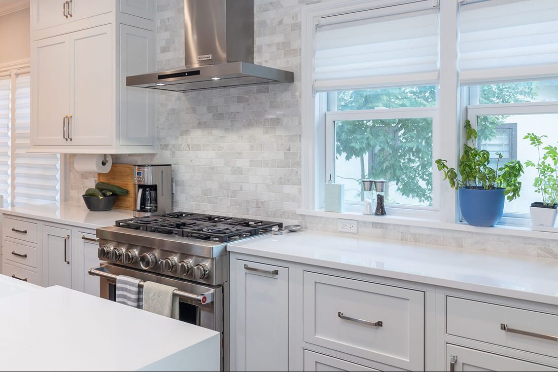 Thin Rail vs. Shaker Cabinets: Why Thin Rail is the Modern Choice