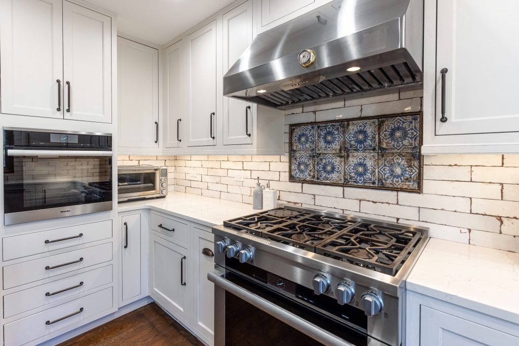Uplifting Colorful Kitchen Remodel project image 12