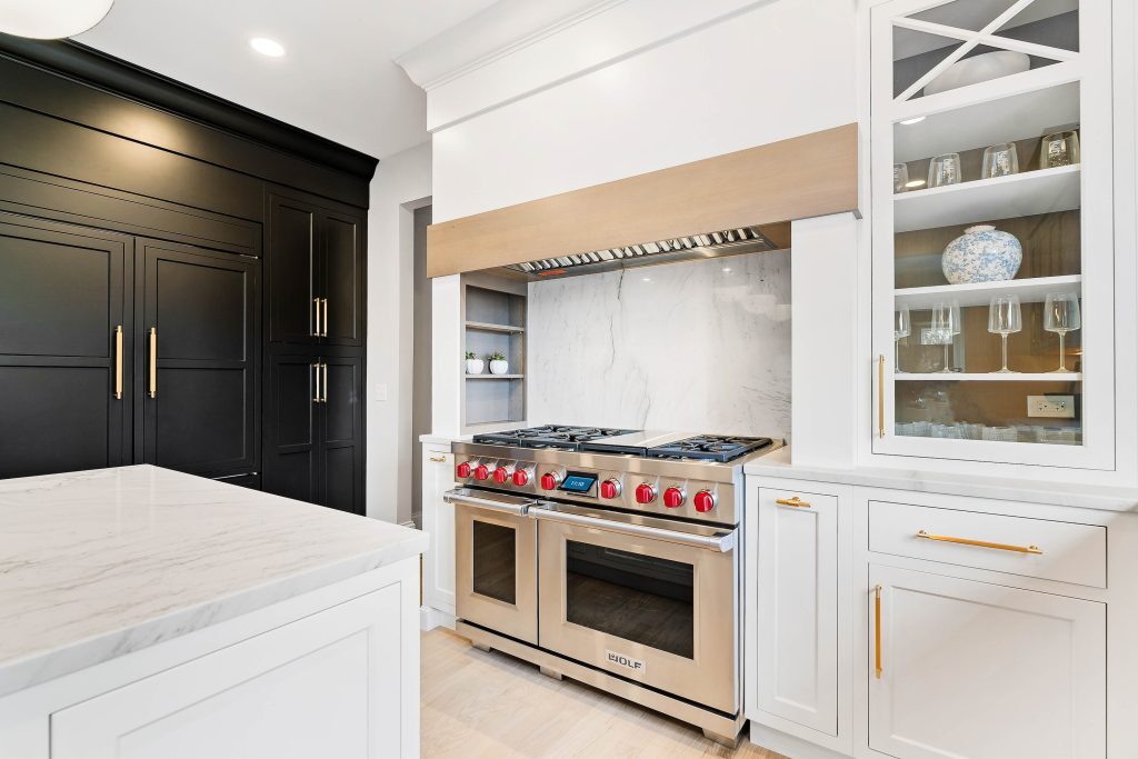 Sleek Sophistication Kitchen Remodel project image 17