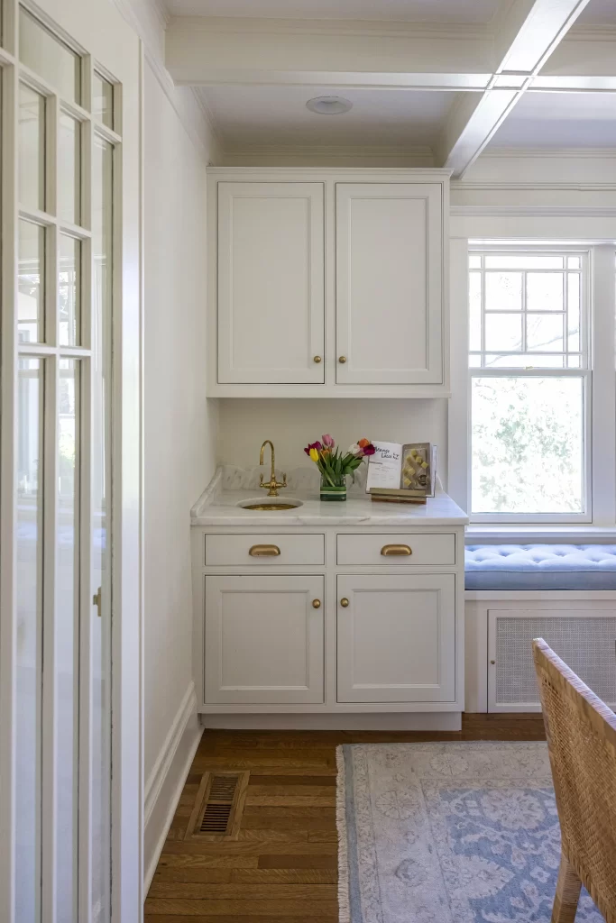Classic Winnetka project image 19