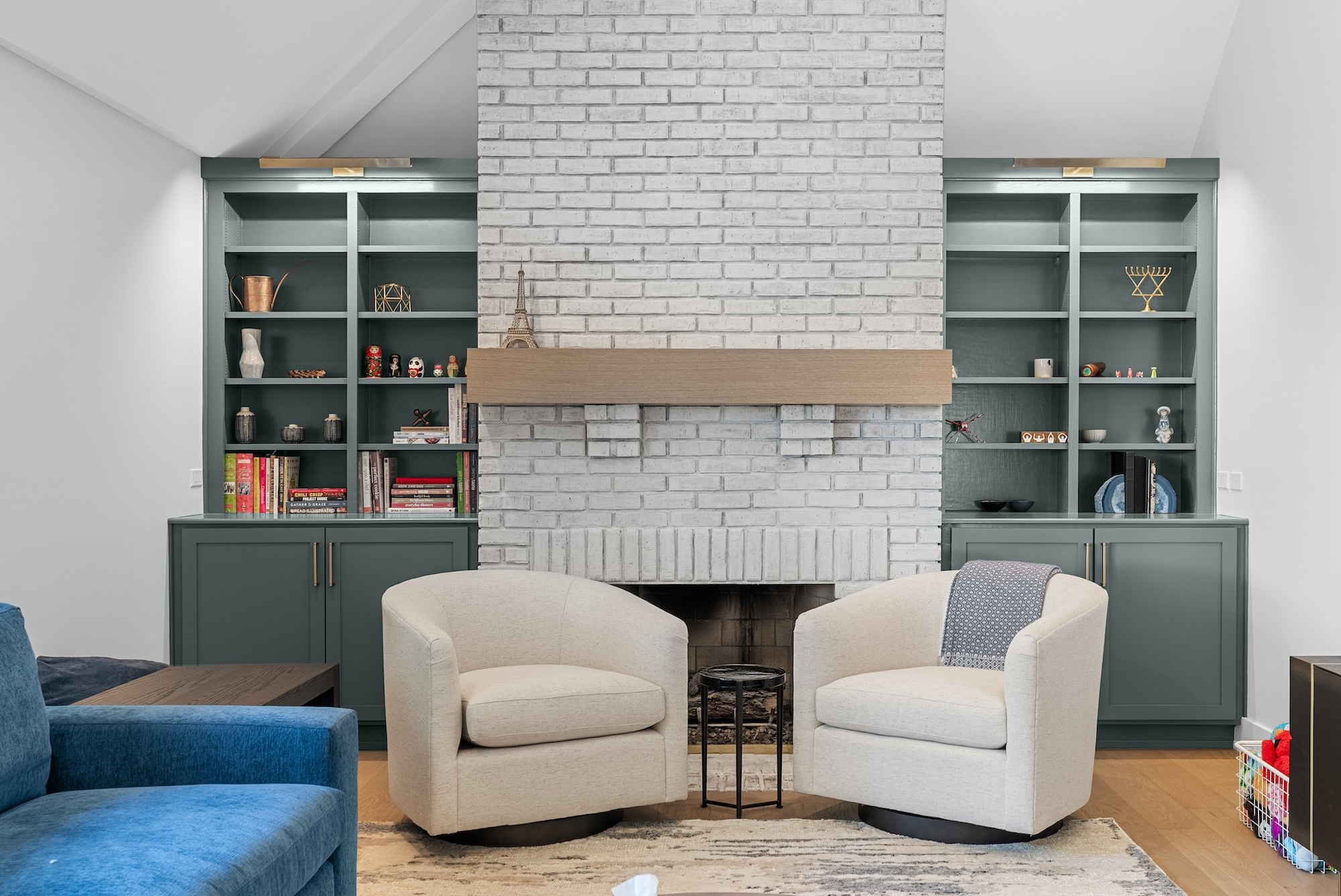 How to Avoid Surprise Paint Undertones – Choosing Paint in Real Lighting